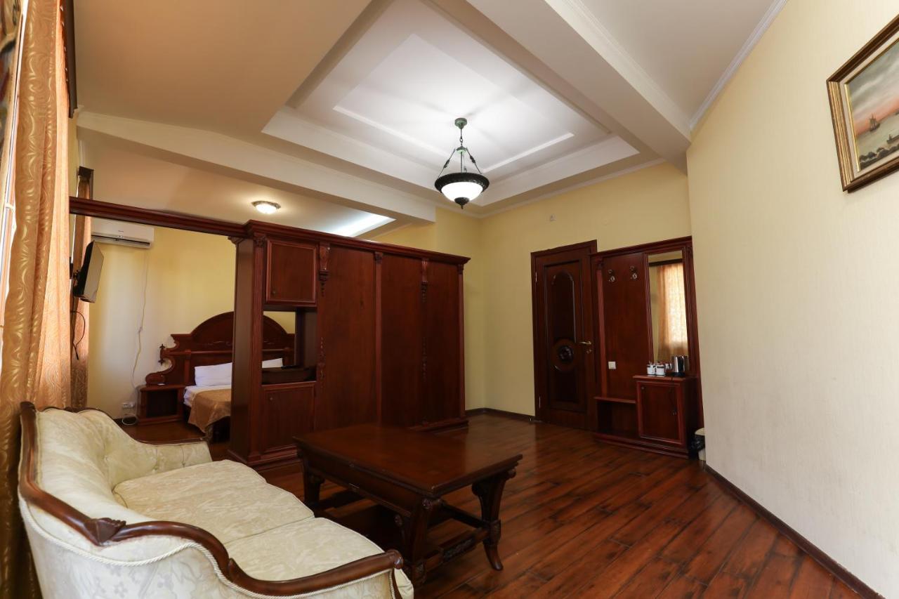 קוטאיסי Aeetes Palace מראה חיצוני תמונה